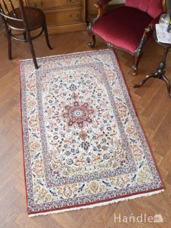 アンティーク雑貨 トライバルラグ・トルコ絨毯 イスファンの美しいペルシャ絨毯、ウールとシルクの美しいビンテージ絨毯