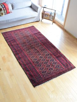 アンティーク雑貨 トライバルラグ・トルコ絨毯 幾何学模様がおしゃれなバルーチの絨毯、ビンテージのトライバルラグ 