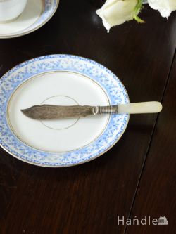アンティーク雑貨 アンティーク食器 アンティークシルバープレートのナイフ、マザーオブパールが美しいバターナイフ