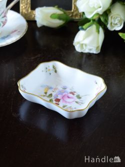 アンティーク雑貨 アンティーク食器 英国アンティークの小さなお皿、ロイヤルクラウンダービー（DERBY POSIES）ポジーシリーズのミニディッシュ