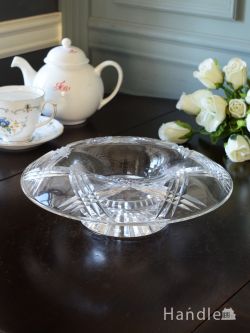 アンティークガラス雑貨、水盤の形をしたフラワーベース（プレスドグラス）