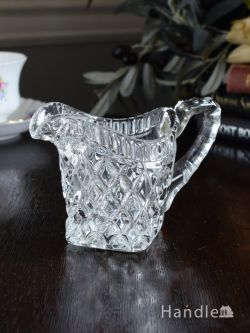 アンティーク雑貨 アンティーク食器 イギリスで見つけたガラス食器、輝くプレスドグラスのアンティークミルクポット
