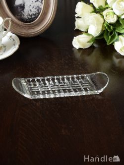 アンティーク雑貨 アンティーク食器 イギリスのアンティークガラスの器、プレスドグラスの小さなアクセサリートレイ