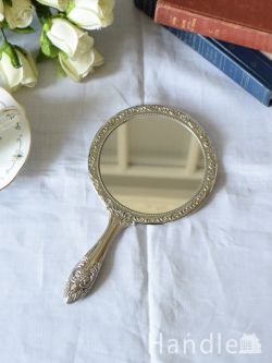 アンティーク雑貨 アンティークミラー・鏡 イギリスのアンティークミラー、装飾が美しいシルバープレートの手鏡