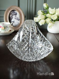 アンティーク雑貨 アンティークバスケット イギリスで見つけたアンティークガラスの雑貨、プレスドグラスのおしゃれな花器型バスケット