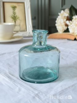 アンティーク雑貨 アンティークビン・香水瓶 イギリスから届いたアンティークのガラス瓶、丸い形の大きめインクボトル