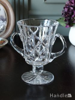 アンティーク雑貨 フラワーベース・花瓶アンティーク 英国アンティークのガラス食器、両サイドに持ち手が付いたプレスドグラスのセロリベース