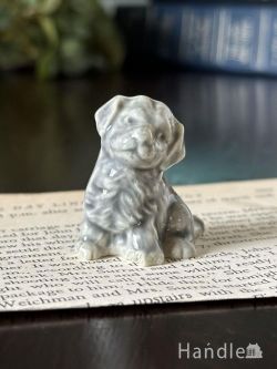 アンティーク雑貨 アンティークオブジェ イギリスから届いたWADE社のビンテージ、Whimsiesの子犬のフィギュリン