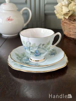 コルクラフ(Colclough)のカップ＆ソーサー、ブルーのお花の英国アンティーク陶磁器