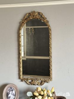 フランスから届いたおしゃれな壁掛け鏡、ゴージャスなモールディングのミラー