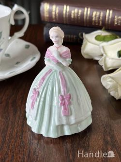 アンティーク雑貨 アンティークオブジェ コールポート（Coalport）のフィギュリン、メヌエットシリーズのレディ(gemma)