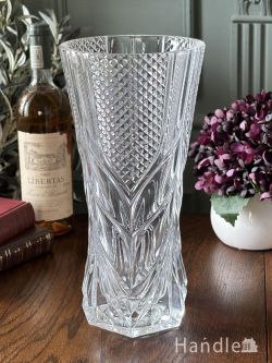 英国アンティークガラスの美しい花器、たっぷり入る美しいフラワーベース