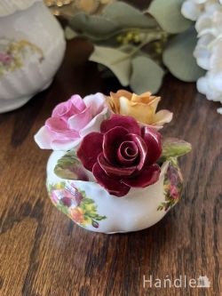 イギリスから届いた陶磁器で出来たお花、ロイヤルアルバートの陶花（オールドカントリーローズ） (m-8685-z)