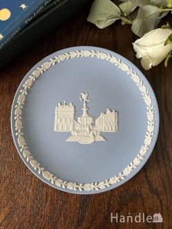 アンティーク雑貨 アンティーク食器 Wedgwoodのジャスパーウェアプレート、1971年生まれのクリスマスプレート