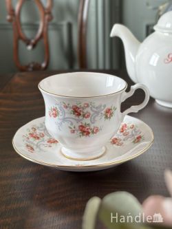 アンティーク雑貨 アンティーク食器 イギリスのアンティーク食器、ゲインズバラ（gainsborough） 薔薇のカップ＆ソーサー