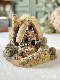 アンティーク雑貨 アンティークオブジェ Lilliput Laneリリパットレーンの可愛い家、チューダー様式の茅葺屋根のお家
