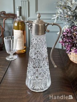 アンティーク雑貨 アンティーク食器 英国アンティークガラスの美しいデキャンタ、注ぎ口がおしゃれなプレスドグラスのジャグ