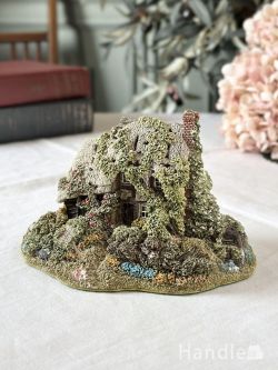 アンティーク雑貨 アンティークオブジェ 草に埋もれた茅葺屋根のミニチュアコテージ、イギリスのLilliput Laneリリパットレーン