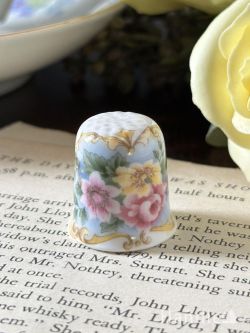 アンティーク雑貨 アンティークオブジェ FENTON CHINA COMPANY（フェントンチャイナ）の陶磁器、英国アンティークの可愛いシンブル