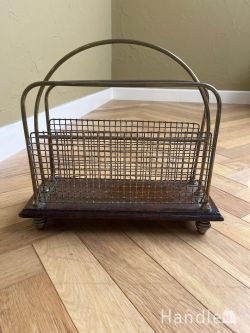 到着予定商品  アンティ―ク真鍮製マガジンラック