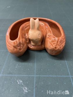 到着予定商品  アンティ―クホーンジー　うさぎ花器