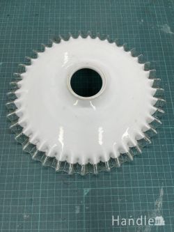 到着予定商品  アンティーク　ミルクガラスフリルシェード