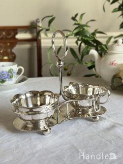 アンティーク雑貨 アンティーク食器 お花の形のアフタヌーンティー用のアンティーク、イギリスから届いたシュガー＆ミルクポット
