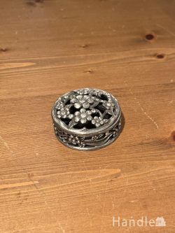 到着予定商品  アンティーク小物入れ