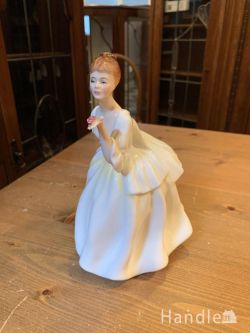 到着予定商品  アンティ―ク　フィギュリン(ROYAL DOULTON)