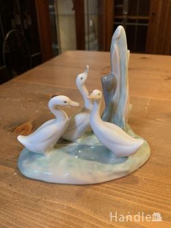 到着予定商品  アンティ―ク　フィギュリン(NAO)