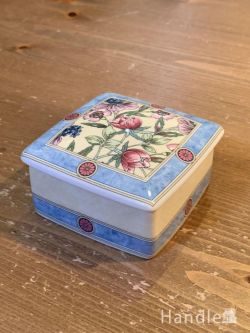 到着予定商品 アンティ―ク フタ付き小物入れ