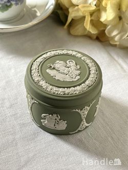アンティーク雑貨 ジュエリーボックスアンティーク セージグリーン色のジャスパーウェア、英国ウェッジウッドのアンティークボックス