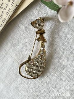 アンティーク雑貨 アンティークブローチ ネコちゃんの形をした可愛いアンティークのブローチ、イギリスから届いたおしゃれなアクセサリー