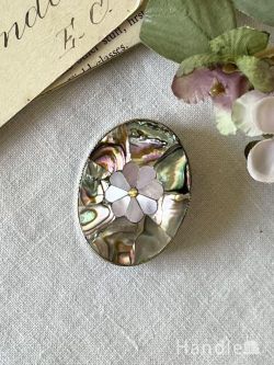 アンティーク雑貨 アンティークブローチ 七色に輝くアンティークのシェルブローチ、イギリスから届いた貝殻のアクセサリー