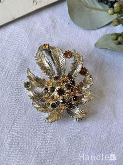 アンティーク雑貨 アンティークブローチ 華やかな雰囲気のビンテージアクセサリー、孔雀の羽が模られたビンテージのブローチ