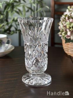 アンティーク雑貨 アンティーク花瓶 イギリスから届いたアンティークガラスの花びん、型押し模様が美しいプレスドグラスのフラワーベース