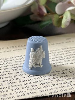 アンティーク雑貨 アンティークオブジェ Wedgwoodのアンティーク指貫、英国ジャスパーウェアのシンブル