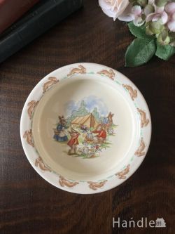 アンティーク雑貨 アンティーク食器 英国ロイヤルドルトンの可愛い食器、バニキンズのベビーボウルディッシュプレート(キャンプ)