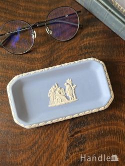 アンティーク雑貨 アンティーク食器 ウェッジウッド(Wedgwood)のレクタングルトレイ、アンティークのジャスパーウェア(ペールブルー)