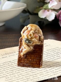 アンティーク雑貨 アンティークオブジェ WADE社のビンテージ陶器、ハンプティダンプティのフィギア（Whimsiesシリーズ）