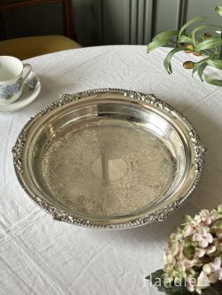 アンティーク雑貨 トレイアンティーク 英国のアンティークシルバーの美しい器、装飾が美しいシルバートレイ
