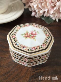 アンティーク雑貨 ジュエリーボックスアンティーク 八角形の形がおしゃれなウェッジウッド（WEDGWOOD）の器、Clio（クリオ）フルリムボーダーのトリンケットボックス