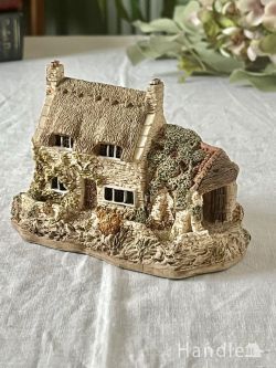 イギリスで誕生したLilliput Lane(リリパット レーン)、可愛いミニチュアハウス(m-9810-z)