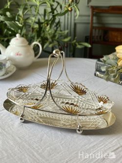 アンティークガラスのおしゃれなバスケット、装飾が豪華なプレスドグラスのカゴ(m-9851-z)