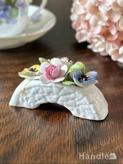 橋の上に咲くボーンチャイナのお花、ロイヤルドルトンのアンティーク陶花(m-9602-z)