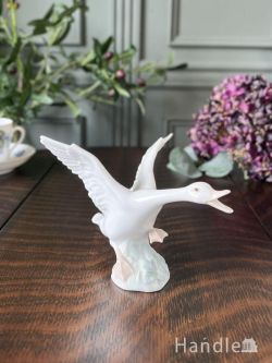 アンティーク雑貨 アンティークオブジェ 今にも羽ばたきそうな精巧な鳥のフィギュリン、リヤドロ社のビンテージフィギュリン