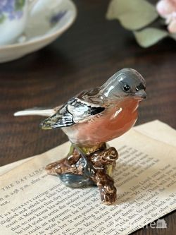 アンティーク雑貨 アンティークオブジェ ベスウィック社のBritish Birds「ズアオアトリ」、イギリスから届いた小鳥のフィギュリン