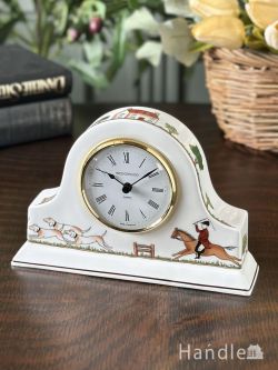 アンティーク雑貨 その他アンティーク雑貨 英国ビンテージのおしゃれな置時計、ウェッジウッドのHunting Scenesハンティングシーン