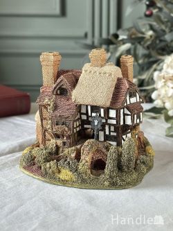ハーフティンバーのLilliput Lane（リリパットレーン）、ケンブリッジのパブThree Feathers(m-10367-z)