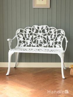 アンティーク風 アンティーク風の椅子 白いフレンチアンティーク調のベンチ、ブドウ模様が可愛いガーデンチェア（WH）